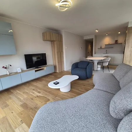 Stijlvol Nieuwbouwappartement Op Wandelafstand Zee - Inclusief Parkeerplaats דירה בלנקנברג